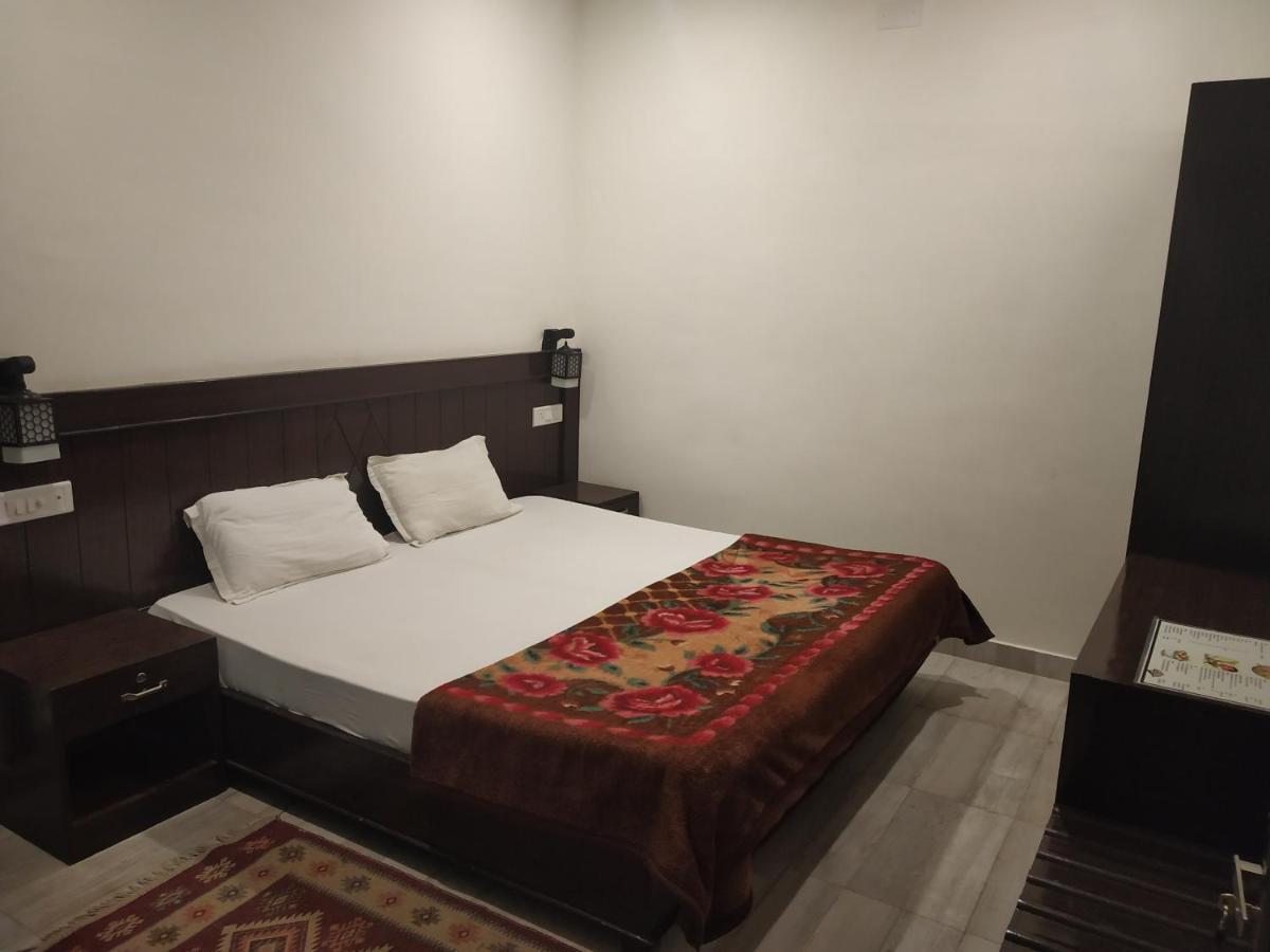 Hotel Ramayana Khajurāho Eksteriør bilde